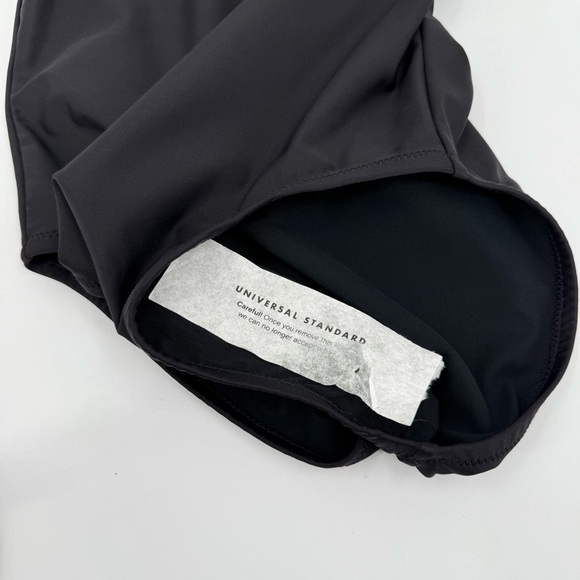 Universal Standard The Swimsuit One Piece in Black Size 3XS NWT - Picture 10 of 16